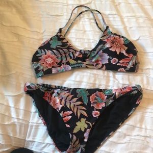 Raisins black floral bikini!